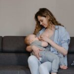 Cuti Melahirkan: Rahasia Meningkatkan Durasi Menyusui 65179004d311c-ilustrasi-ibu-menyusui_665_374.jpg